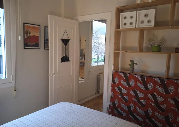 Guggenheim Centrico Y Confortable * ビルバオ